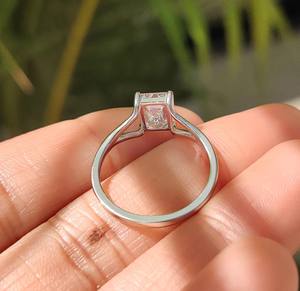 Anillo de Compromiso con Diamante Cultivado en Laboratorio, Corte Esmeralda, Certificado por IGI, de 1.00 a 5.00 Quilates, Oro 14K/18K, Chapado en Oro PT950/S925, Estilo Minimalista - Product Image 6