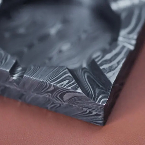 Cendrier Artistique en Acier Damas, Motif Fait Main, Cendrier Métallique Durable, Accessoire de Fumeur pour Hôtel, Café, Décoration Intérieure - Product Image 3