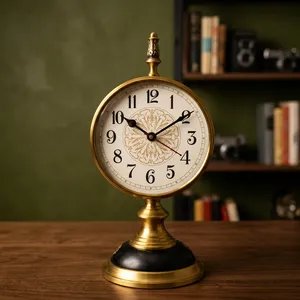Horloge de table victorienne en laiton avec design inspiré de Londres, horloge de bureau ronde antique, horloge décorative vintage pour la maison ou le bureau - Product Image 1
