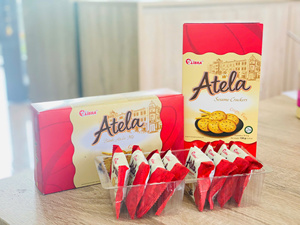 ขนมข้าวเกรียบงาอบกรอบ ATELA 150 กรัม รสเค็มหวาน น้ำเกลือน้อย คาร์โบไฮเดรตต่ำ รับผลิตแบบ ODM OEM ผลิตในเวียดนาม มีตัวอย่างให้ทดลองฟรี - Product Image 2