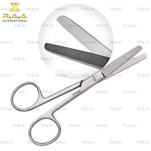 Kit de 6 Piezas de Alta Calidad para la Deformación de Colas de Perros, con Bisturís de Acero Inoxidable, Instrumentos Quirúrgicos Veterinarios - Product Image 2