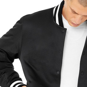Chaqueta Varsity Negra para Hombre, Corte Regular, Cuello Camisero, Cierre de Botones, Color Sólido, Ropa Casual de Otoño - Product Image 4