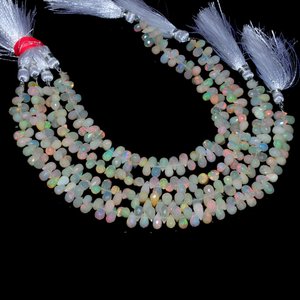Cuentas de ópalo Welo etíope blanco natural facetadas en forma de lágrima, hilo de cuentas de ópalo sueltas para la fabricación de joyas al por mayor. - Product Image 5