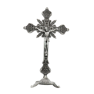 Croix de table religieuse en aluminium poli de 10 pouces, style moderne antique, faite à la main, pour la décoration intérieure et l'utilisation en chapelle - Product Image 1
