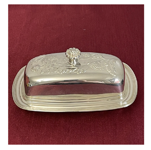 Beurrier antique en acier inoxydable avec finition polie et prise en main sécurisée, idéal pour les buffets et comptoirs de cuisine - Product Image 4