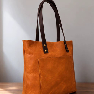 Bolso Tote Minimalista de Cuero para Uso Diario - Product Image 1