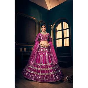 DISEÑADOR TIMO SECUENCIA DE SECUENCIA BORDADA TRABAJO LEHENGA CHOLI CON DUPATTA ROSA - Product Image 1