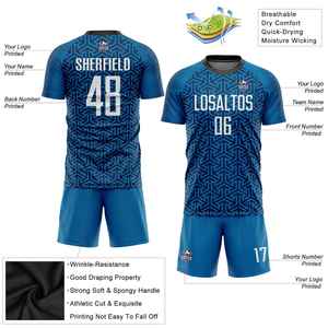 Uniforme de football personnalisé pour hommes, manches courtes, bleu dégradé, sublimé, anti-humidité, coupe classique, uniforme adulte, fabricant OEM - Product Image 2