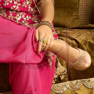 OEM Service Fashionable Women <b>Khussa</b> Anti-Slippery High Quality Customizable Color & Logo All Seasons Best Price for Adults - Product Image 5