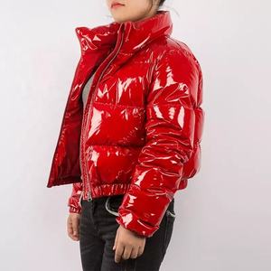 Chaqueta acolchada corta de Invierno para mujer 2020 burbuja personalizada brillante con detalle acolchado forro de nailon transpirable producto terminado - Product Image 5