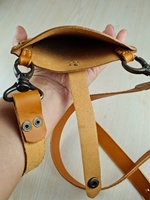 Pochette de téléphone en cuir Sac mince de voyage à bandoulière, Sangle réglable avec fente pour porte-cartes Pochette en cuir véritable Produit OEM et FBA