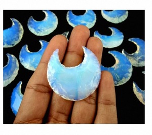 Pendientes Colgantes de Opalita Pulida con Forma de Luna Creciente, para Sanación, Encanto de Llama Doble, Amor, Feng Shui, Hechos a Mano, para Mejorar la Intuición Psíquica - Product Image 6