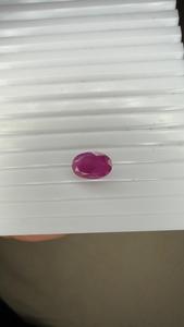 Pierre précieuse naturelle de rubis ovale de 5,35 carats, de couleur rose-rouge intense, pour bague de luxe, pendentif et bijoux fins sur mesure - Product Image 2