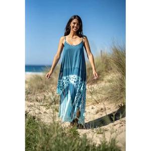 Robe maxi tie-dye Ocean Breeze de haute qualité Embrassez l'ambiance côtière décontractée avec cette robe maxi tie-dye fluide d'inspiration bohème - Product Image 2