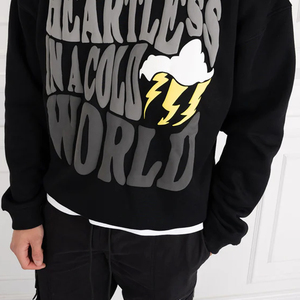 Sweat à capuche surdimensionné noir streetwear personnalisé pour homme, 330 g/m², avec strass VVS, 100 % coton, pour impression en relief OEM - Product Image 4