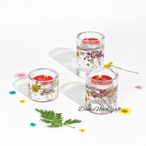 Elegante Colección Decorativa de Portavelas de Resina Hechos a Mano, Ecológicos e Impermeables para Mesa de Sala de Estar y Actividades Religiosas - Product Image 3