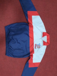 Chaqueta Unisex Impermeable con Bloques de Color, Cierre de Cremallera, Logotipo Bordado, Cuello con Capucha Deportivo, Corte Regular, para Otoño, Poliéster/Algodón - Product Image 2