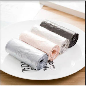 Bolsa de basura biodegradable de servicio pesado para uso comercial que ofrece control de olores y rendimiento resistente al desgarro - Product Image 5