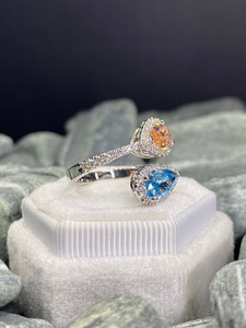 Anillo de diamantes azules y rosas con corte de pera Toi et Moi en oro blanco con engaste halo, anillo de compromiso y boda de lujo único para mujer - Product Image 4
