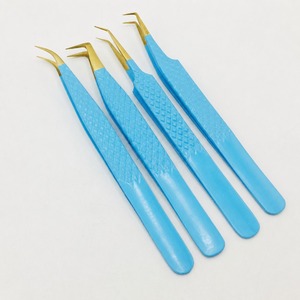 Pince à épiler professionnelle personnalisée moderne en or rose pour sourcils, outil de précision pour cils, en acier inoxydable, écologique et durable - Product Image 3