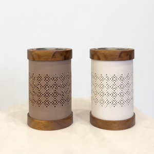 Cet ensemble de brûleurs d'encens en bois et métal présente des motifs découpés au laser complexes et des bordures en bois pour une élégance et une fragrance modernes. - Product Image 4
