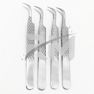 Pince à épiler RMI Diamond Grip Regulars, pointe incurvée à 90 degrés, en acier inoxydable argenté, antistatique, lisse, de précision, avec logo Leaser - Product Image 3