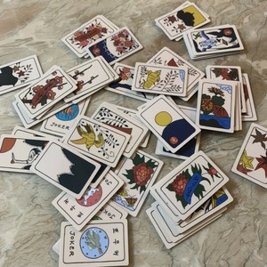 Jeu de cartes traditionnel coréen Hwatu Gostop Godori avec illustrations mignonnes - Product Image 5