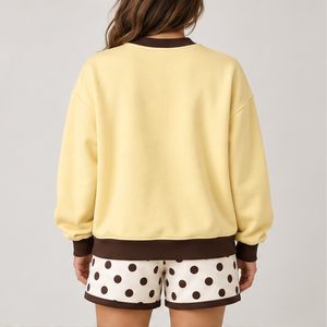 Conjunto Deportivo Casual Personalizado de 2 Piezas para Mujer, Camiseta de Cuello Redondo con Estampado de Puntos Inversos en Amarillo Pálido y Pantalones Cortos - Product Image 2