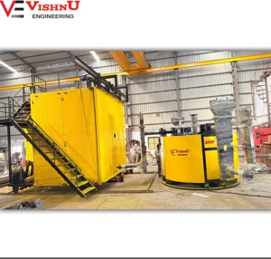 Machine de rotomoulage pour la fabrication de poubelles, de caisses à palettes et de barrières routières - Product Image 4