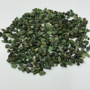 Grenat Vert Naturel de Tanzanie Tsavorite Brut Non Taillé Qualité Commerciale Pierre Brute en Vrac Grenat Naturel Vente en Gros 10kg Pierre Précieuse Fine Naturelle - Product Image 5