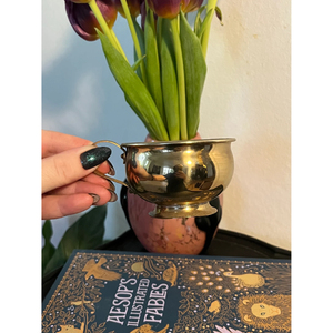Tasses en laiton très demandées, artisanales traditionnelles, vaisselle en laiton massif au design élégant pour tasses à thé et soucoupes, au prix le plus bas - Product Image 4