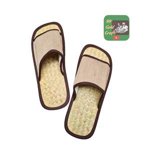 Pantuflas de Seagrass Hechas a Mano Directo de Fábrica, Color Crema, con Plantilla Acolchada de Algodón, para el Mercado Australiano de Spa, Precio de Mayoreo Económico para Exportación - Product Image 2