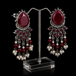 Proveedor Confiable de Pendientes Colgantes Étnicos de Plata Oxidada con Corte de Pera para Mujer, Venta al por Mayor Directa de Fábrica ARTS JEWELS - Product Image 5