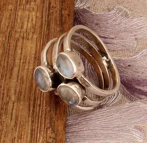 Bague vintage unisexe en argent sterling 925, minimaliste, faite à la main, avec pierres naturelles classiques, large bande, pierres arc-en-ciel, idée cadeau de mariage - Product Image 5