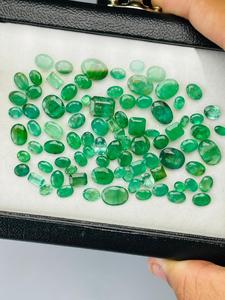 Lot de pierres précieuses en émeraude naturelle, taille mixte, qualité AAA, super lustre, belle couleur verte, disponible à prix avantageux pour la création de bijoux. - Product Image 1