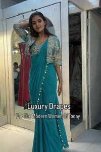 Conjunto de Lehenga Indo-Occidental para Mujer, Color Azul Turquesa 2026, Sari de Seda Listo para Usar, Blusa con Adornos de Espejos, Capa, Bolero, para Bodas de Invierno y Fiestas - Product Image 3