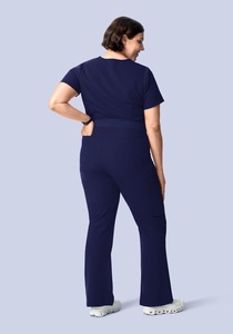 Conjunto de uniforme médico azul marino para mujer, de poliéster y rayón, con top de punto con cuello en V y pantalones con cordón, sin costuras, apto para detección de agujas - Product Image 4