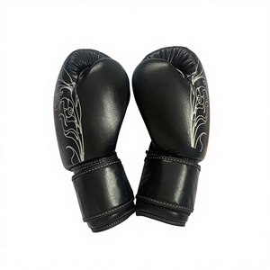 นวมชกมวย Fairtex รุ่นใหม่ล่าสุด - หนังแท้สำหรับฝึกซ้อมและต่อยมวย - อุปกรณ์มวยไทยสีดำ ขนาด 10 ออนซ์ ถึง 18 ออนซ์ - Product Image 6