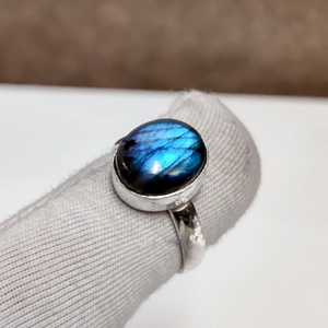 Bague en labradorite naturelle, pierre précieuse labradorite à feu bleu, bijou, bague en pierre à reflet bleu, cadeau unique pour elle - Product Image 3