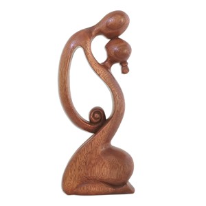 Escultura Tradicional Hecha a Mano de Madera de Acacia Madre e Hijo - Figuras Ecológicas al por Mayor - Product Image 4