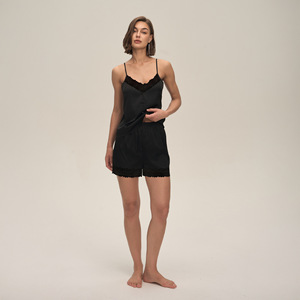 Ensemble de pyjama en satin pour femme, sans manches, sans bretelles, noir uni, avec short ; Ensemble de pyjama en satin pour femme, sans manches, sans bretelles, blanc uni - Product Image 2