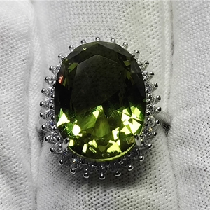 แหวนพลอยรูปไข่เงินสเตอร์ลิงจาก Abbott Fashion พร้อมการฝังแบบ Pave Setting - Product Image 1