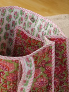 Quilted Cotton Tote Bag for Women | Large Floral Shopping <b>Handbag</b> | Assorted Print Mix Designs | OEM Wholesale - Product Image 3
