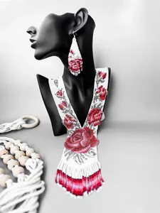 Collar Gerdan Boho con Rosa Roja Hecho a Mano, Hecho con Hermosas Cuentas de Vidrio, Collar Étnico con Cuentas de Flores Rojas - Product Image 1