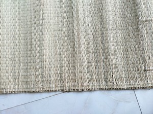 เสื่อหญ้าทะเลธรรมชาติแบบขายส่ง เป็นมิตรกับสิ่งแวดล้อม ทำด้วยมือ ทนทาน เสื่อหญ้าทะเล เสื่อหญ้าทะเลเวียดนาม ของตกแต่งบ้าน - Product Image 4