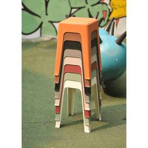 เก้าอี้พลาสติกสีน้ำตาลแบบมีเบาะ - เก้าอี้พลาสติกสำหรับสวนแบบกันน้ำ ขนาดกะทัดรัด เหมาะสำหรับการพักผ่อนในสวนยามบ่าย - Product Image 3