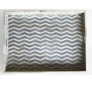 Plateau en métal au design original pour service de traiteur lors de mariages et événements, idéal pour servir des desserts ou des pâtes sur mesure. - Product Image 5