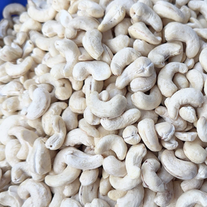High Quality Raw Cashew <b>Nuts</b> Cashew <b>Nuts</b> W180 W320 Santigo Cashew Customized Packaging - Product Image 1