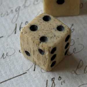 Vintage Antique Bone Six-Sided Dice Set <b>Retro</b> Carved Bone Style Gaming Dice for Indoor Tabletop Game All Seasons Room Accent - Product Image 2