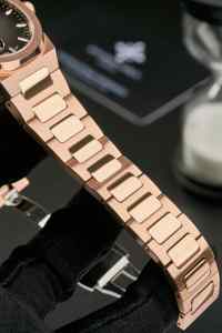 Reloj Deportivo Mecánico Alexander Ferros 9292R/01, Zafiro, Miyota, Analógico, Botón de Presión, Cierre Oculto, Acero Inoxidable, Resistente al Agua - Product Image 3